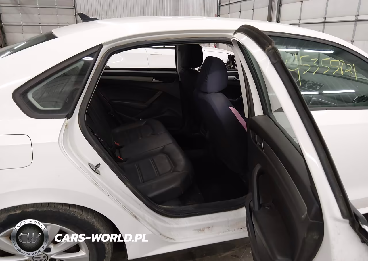 2014 Volkswagen Passat 1.8T Wolfsburg Edition VIN:1VWAT7A3XEC086885 - 8