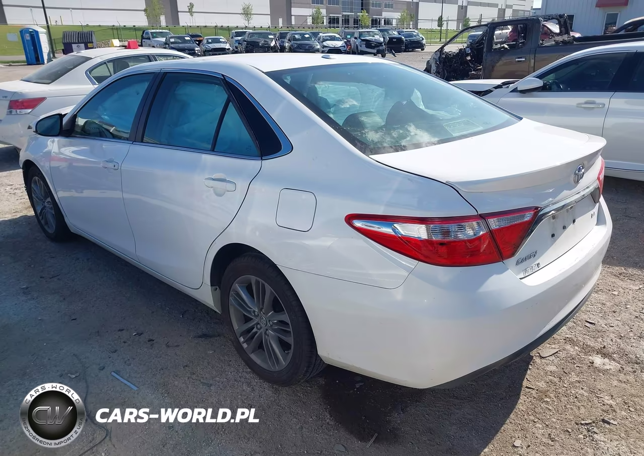 2017 Toyota Camry Se VIN:4T1BF1FK2HU341261 - 3