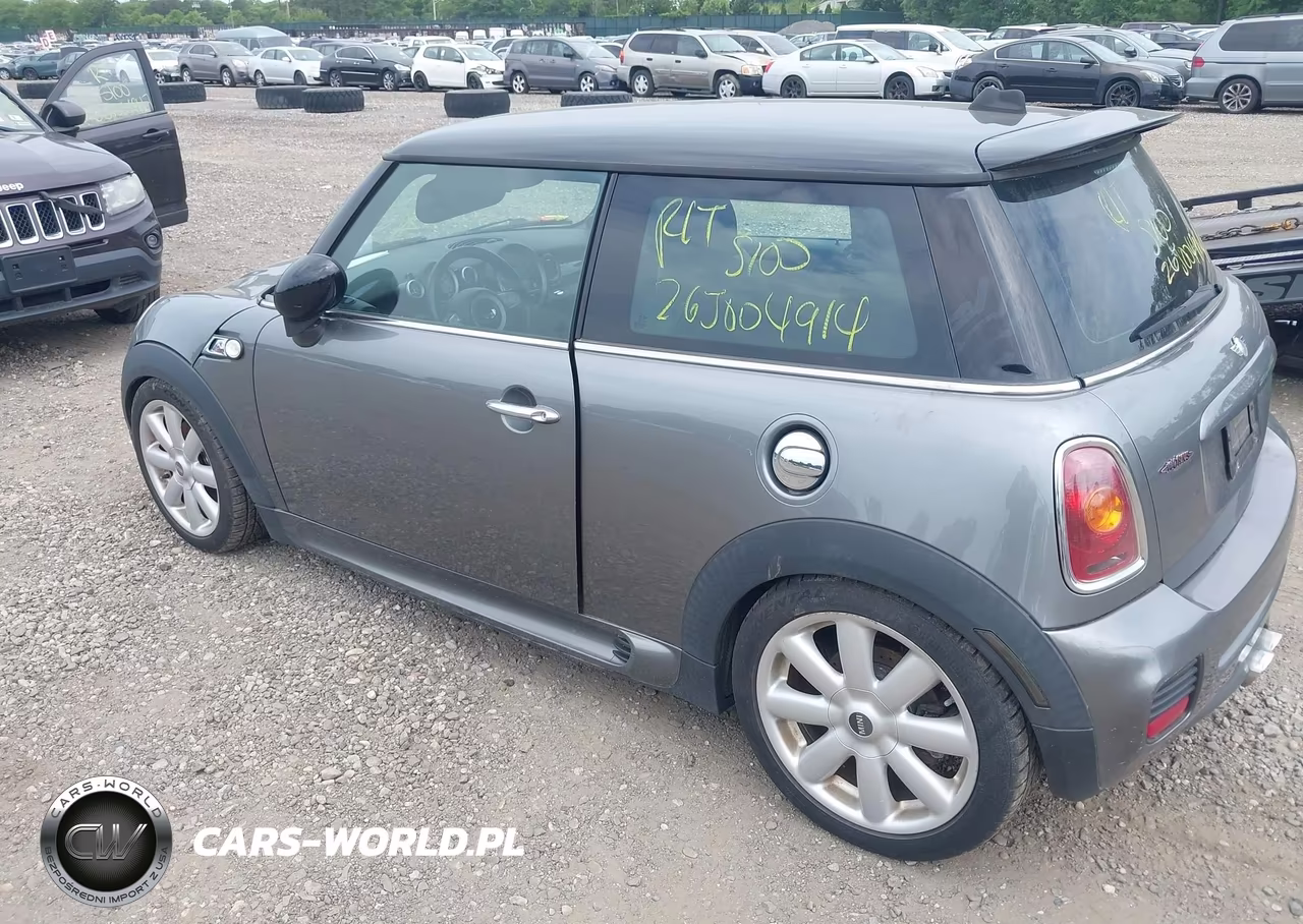 2008 Mini Cooper S VIN:WMWMF73508TT91870 - 3