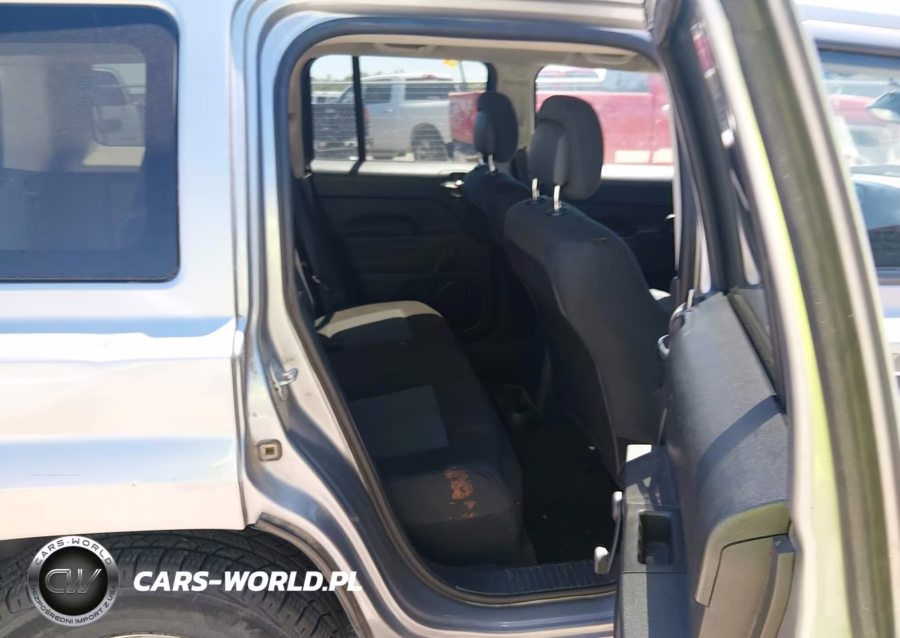 2016 Jeep Patriot Sport VIN:1C4NJPBA0GD732388 - 8