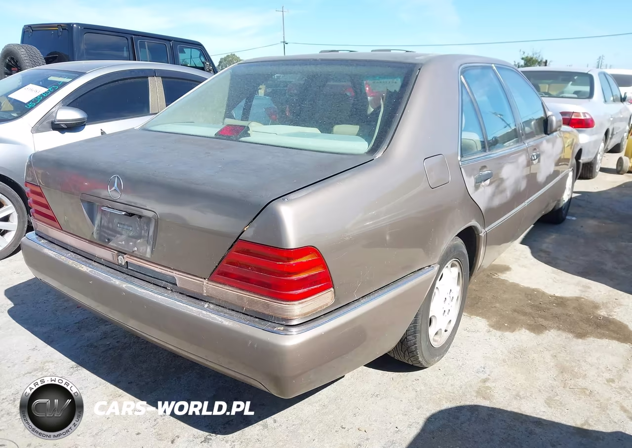 1992 Mercedes-Benz 300 Se VIN:WDBGA32E9NA024366 - 4