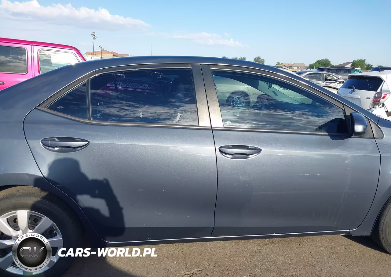 2016 Toyota Corolla Le VIN:5YFBURHE2GP532223 - 13