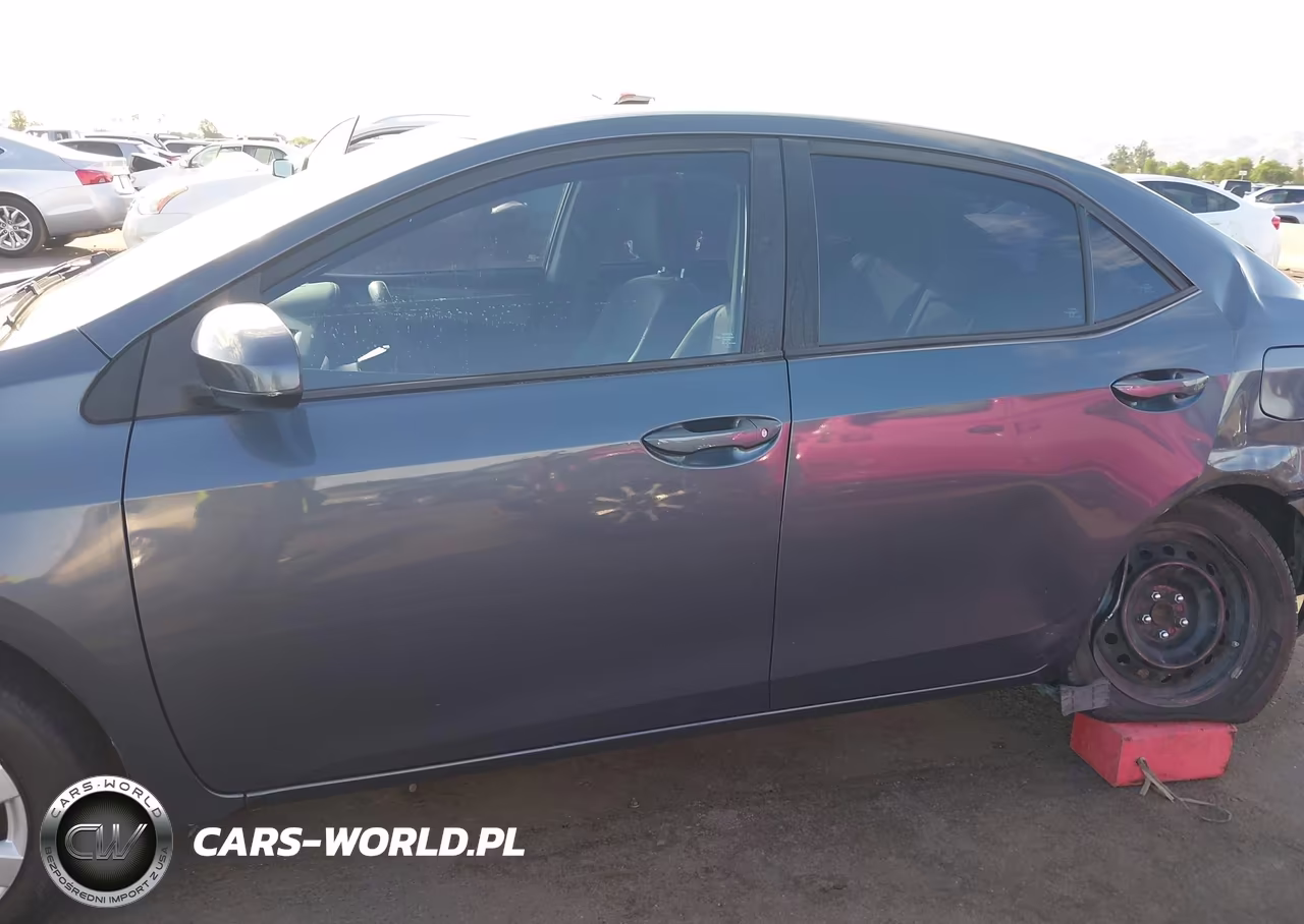 2016 Toyota Corolla Le VIN:5YFBURHE2GP532223 - 14
