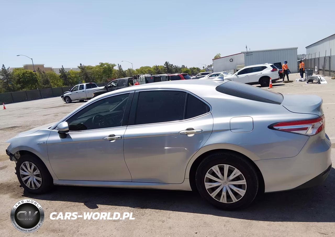 2020 Toyota Camry Le Hybrid VIN:4T1C31AK4LU521757 - 15