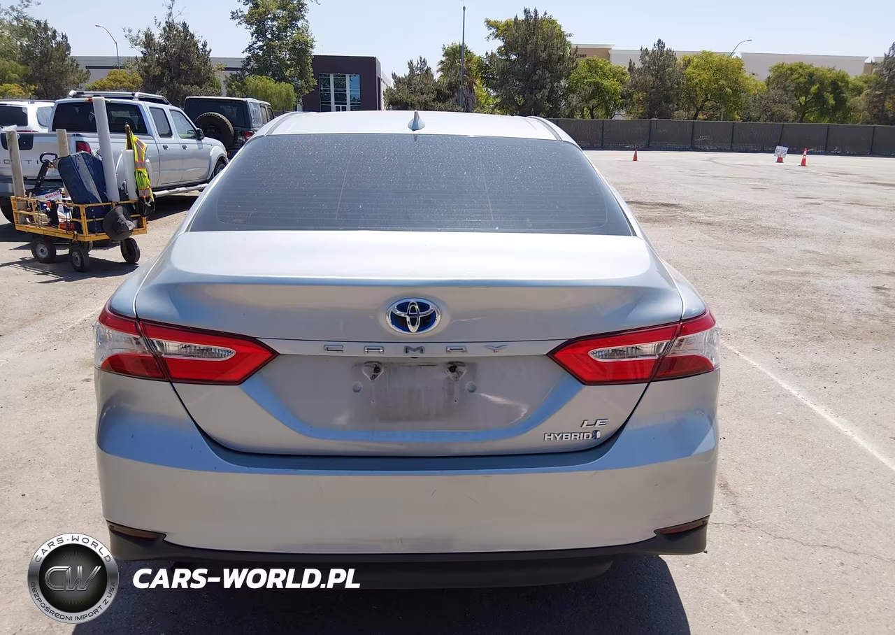 2020 Toyota Camry Le Hybrid VIN:4T1C31AK4LU521757 - 17