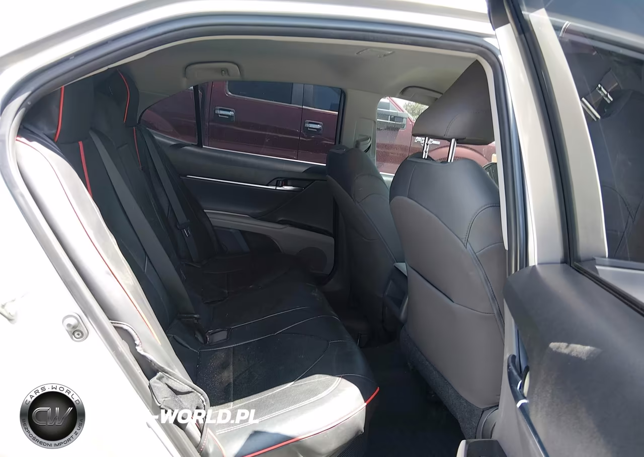 2020 Toyota Camry Le Hybrid VIN:4T1C31AK4LU521757 - 8