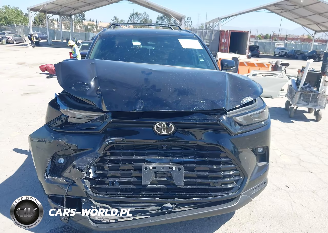 2026 Toyota Grand Highlander Hybrid Nightshade Edition VIN:5TDACAB52TS076928 - 12