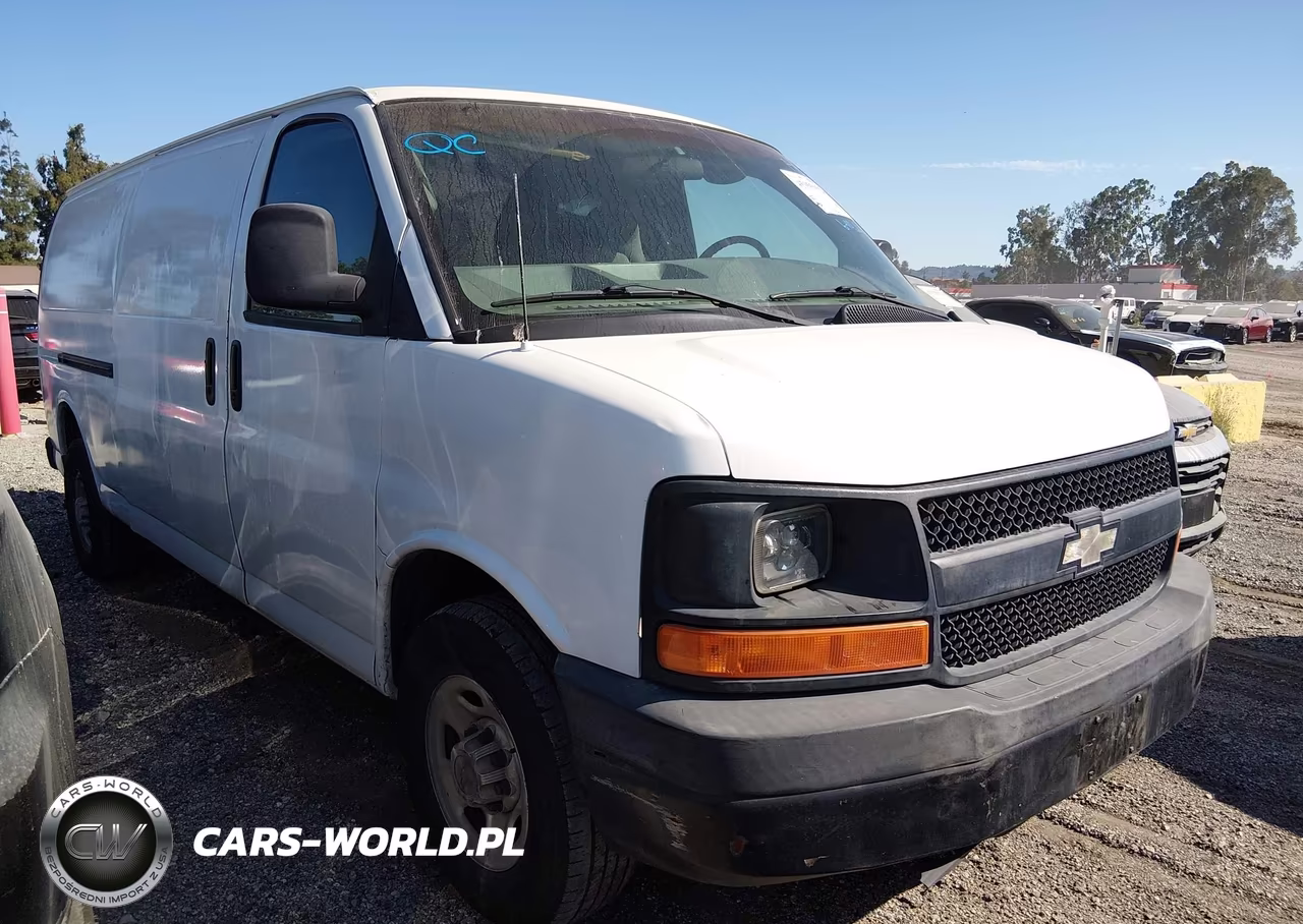 2004 Chevrolet Express Cargo Van
