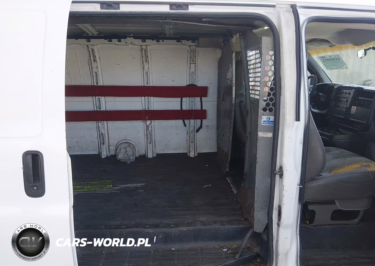2004 Chevrolet Express Cargo Van VIN:1GCHG39U741189445 - 8