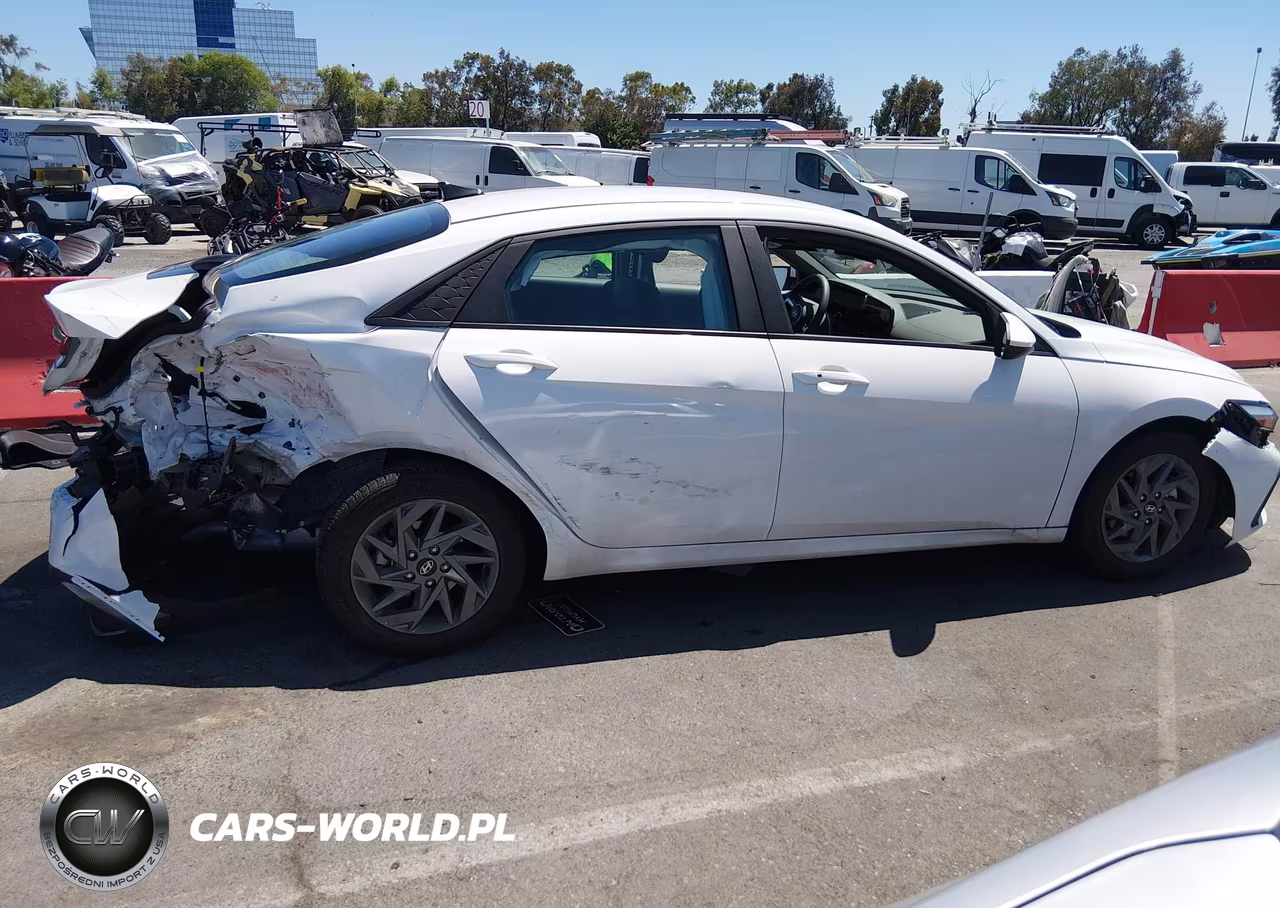 2024 Hyundai Elantra Sel VIN:KMHLM4DG8RU777107 - 13