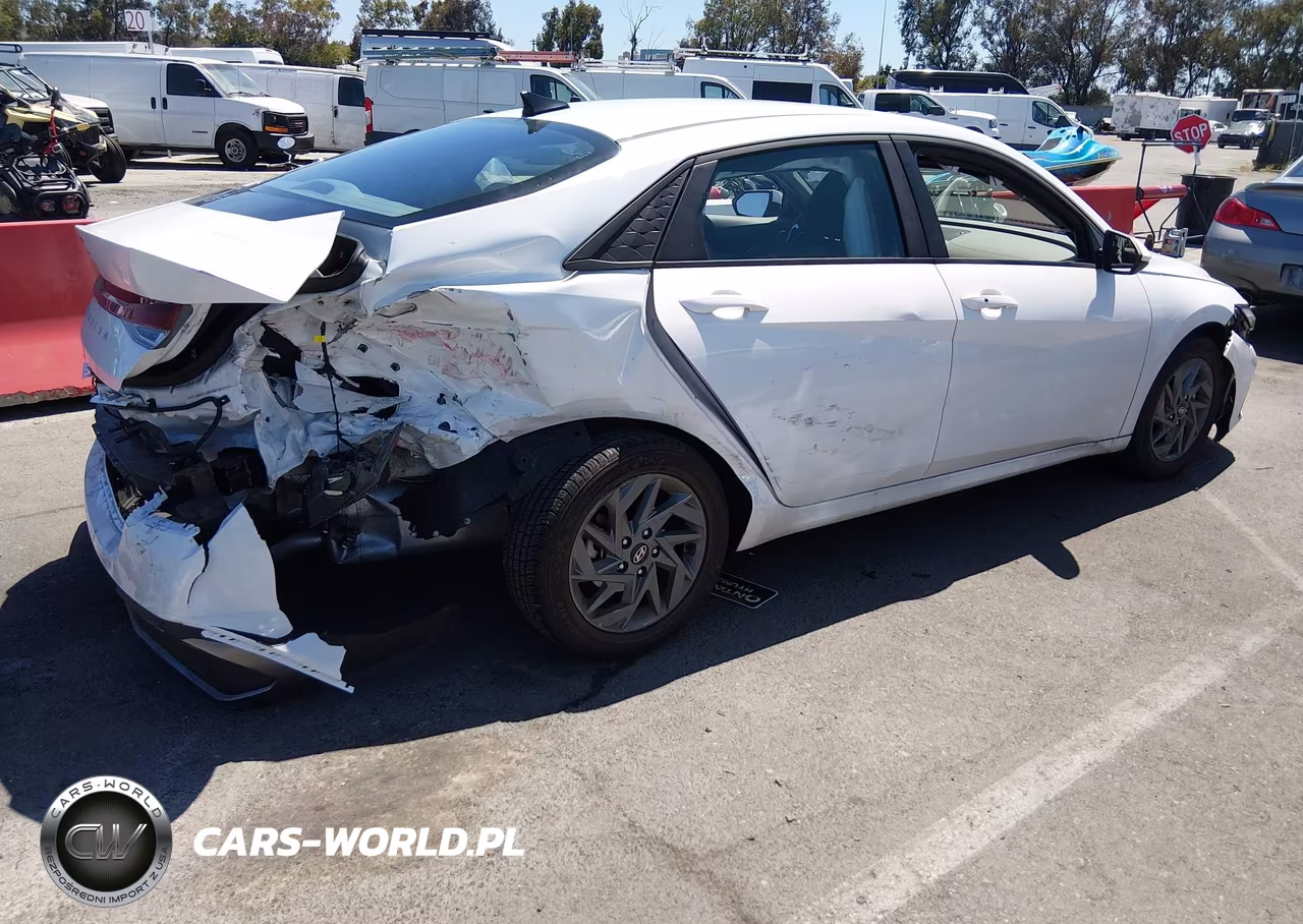 2024 Hyundai Elantra Sel VIN:KMHLM4DG8RU777107 - 4