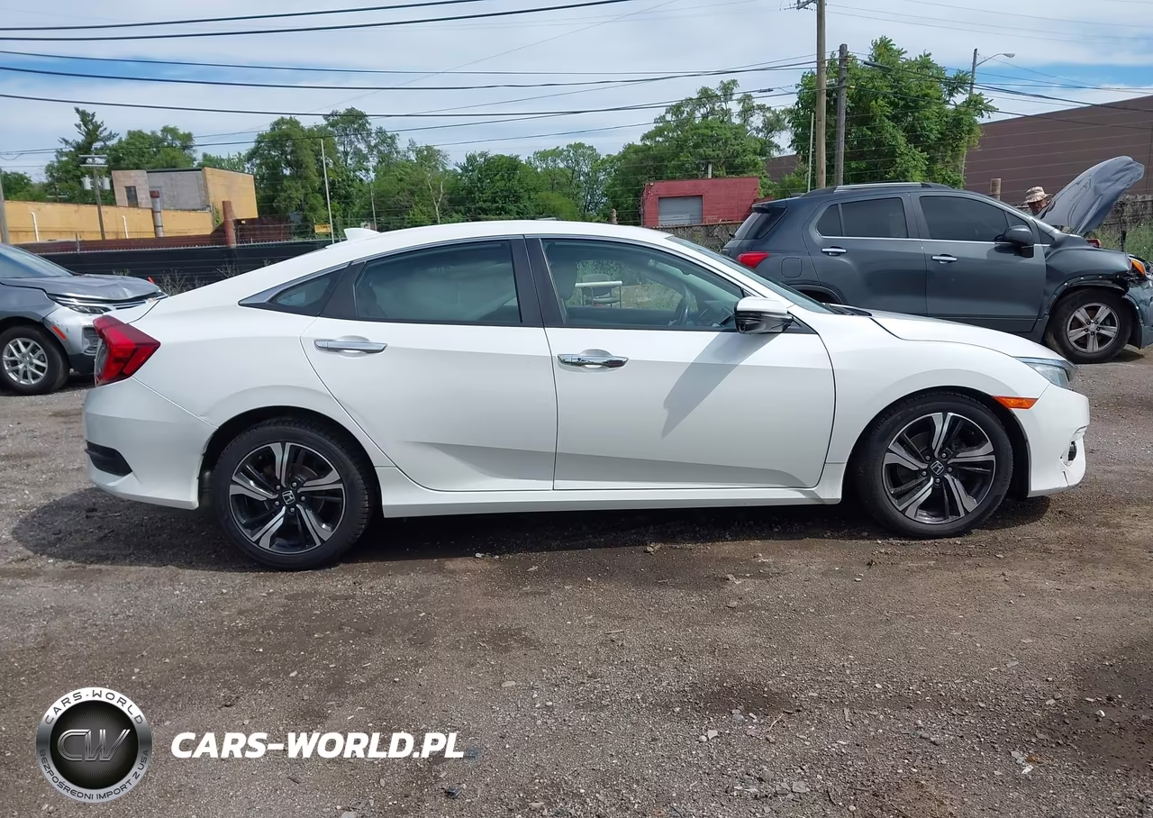 2017 Honda Civic Touring VIN:19XFC1F99HE004208 - 13