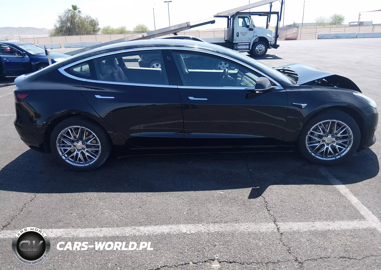 2018 Tesla Model 3 VIN:5YJ3E1EA3JF008473 - 12