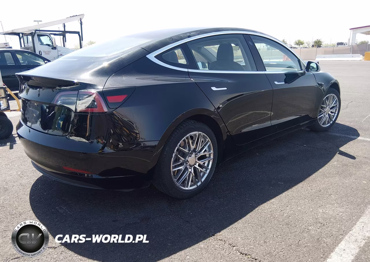 2018 Tesla Model 3 VIN:5YJ3E1EA3JF008473 - 4