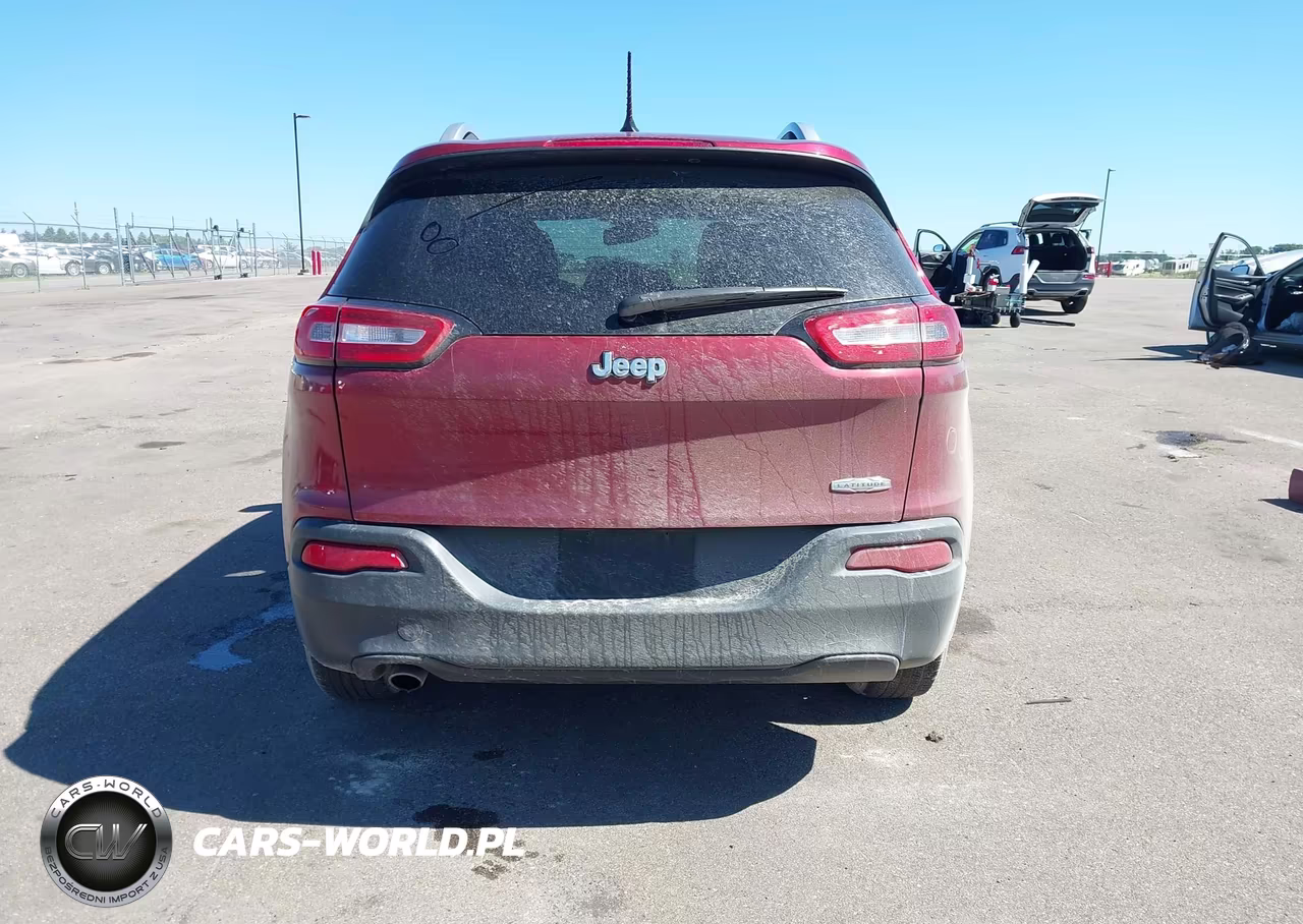 2014 Jeep Cherokee Latitude VIN:1C4PJLCB1EW183276 - 16