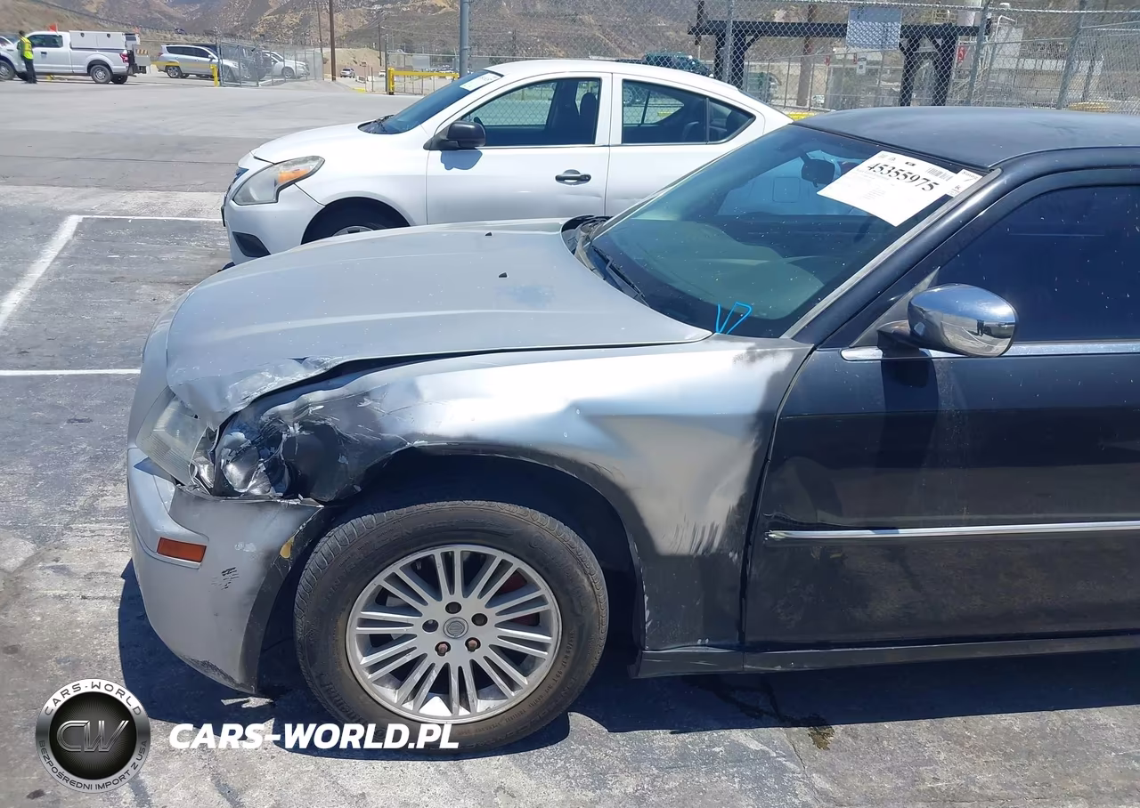 2010 Chrysler 300 Touring VIN:2C3CA4CD4AH185364 - 12