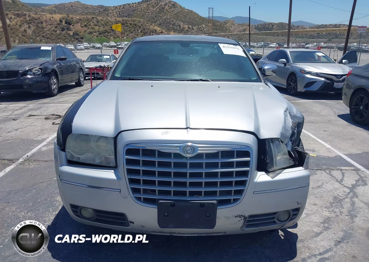 2010 Chrysler 300 Touring VIN:2C3CA4CD4AH185364 - 13