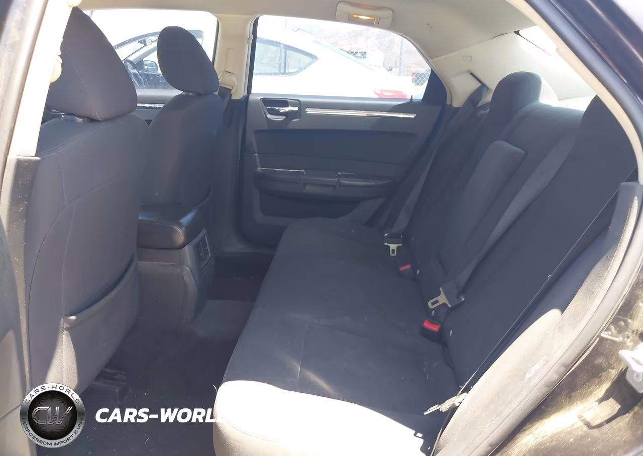 2010 Chrysler 300 Touring VIN:2C3CA4CD4AH185364 - 8