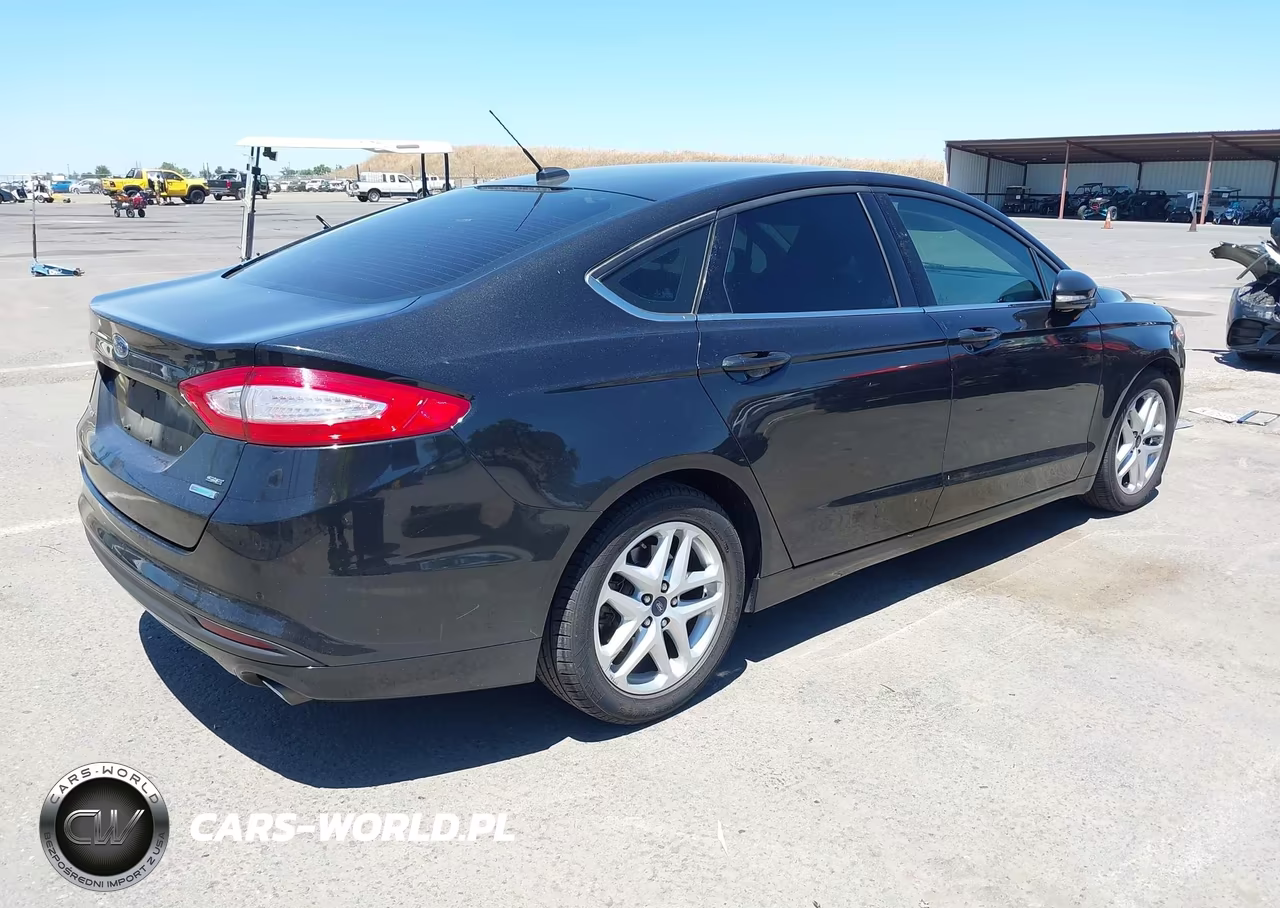 2015 Ford Fusion Se VIN:3FA6P0HD4FR281554 - 4