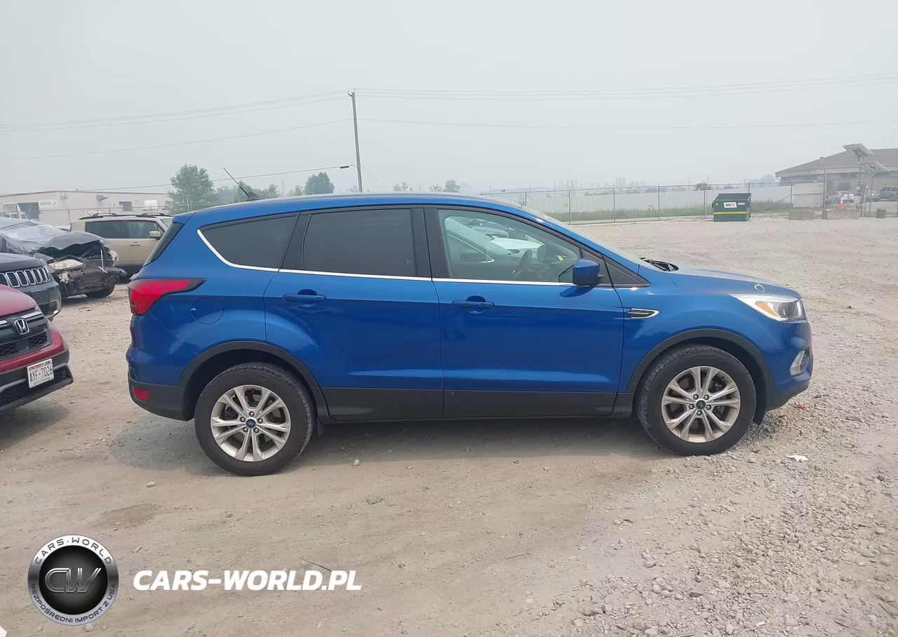 2019 Ford Escape Se VIN:1FMCU9GD6KUA23398 - 13