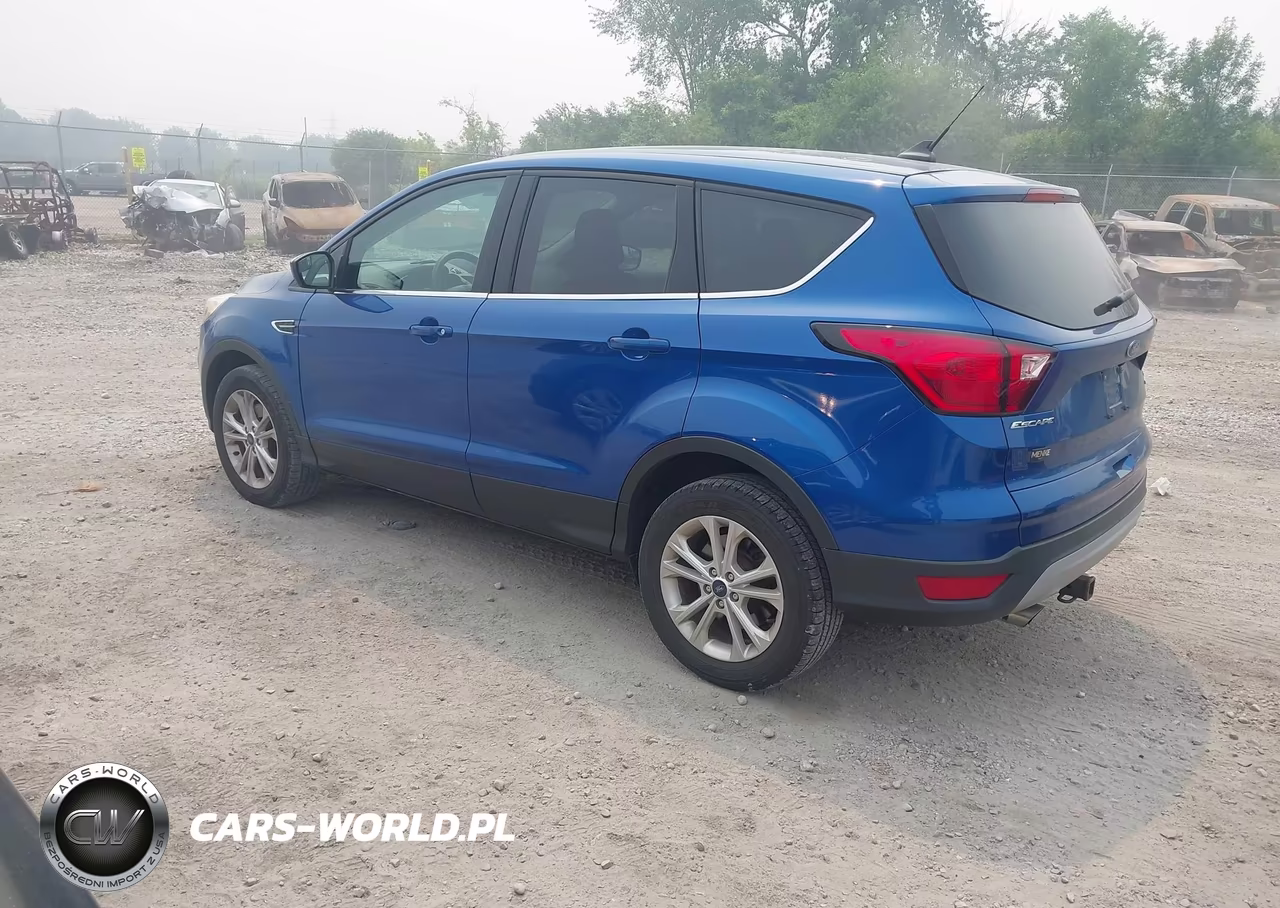 2019 Ford Escape Se VIN:1FMCU9GD6KUA23398 - 3