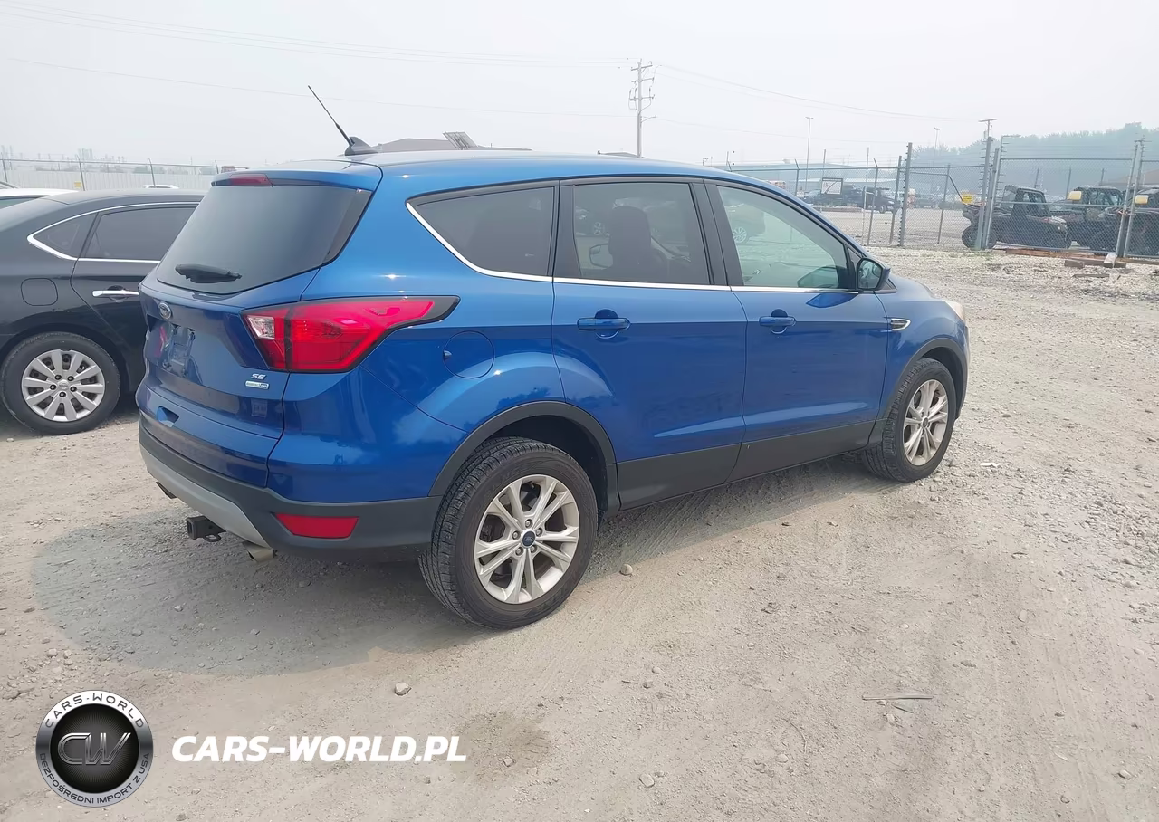 2019 Ford Escape Se VIN:1FMCU9GD6KUA23398 - 4