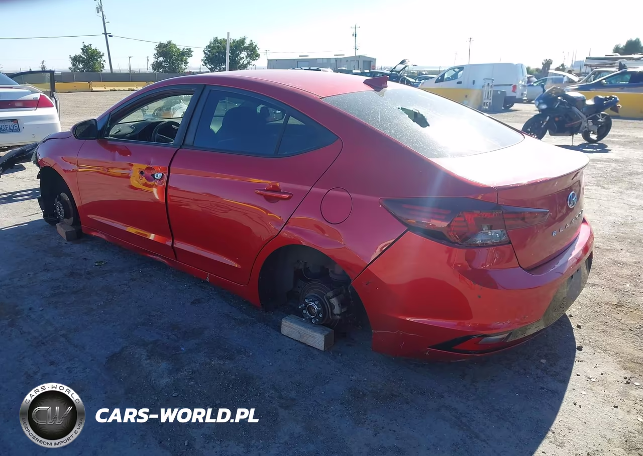 2020 Hyundai Elantra Sel VIN:5NPD84LF1LH569819 - 3