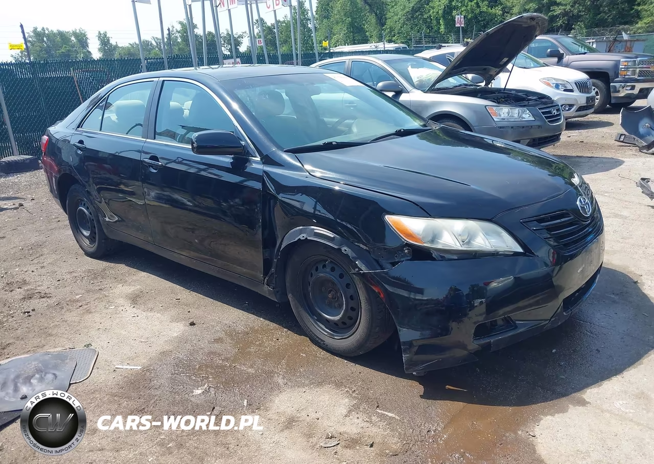2009 Toyota Camry Le – zdjęcie 1 z 18