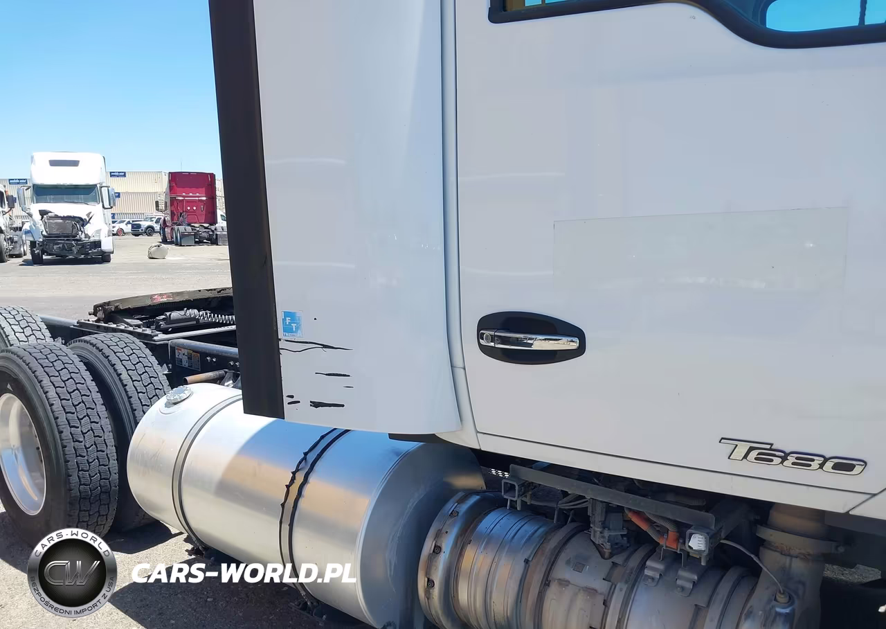 2019 Kenworth T680 VIN:1XKYD49X2KJ219560 - 11
