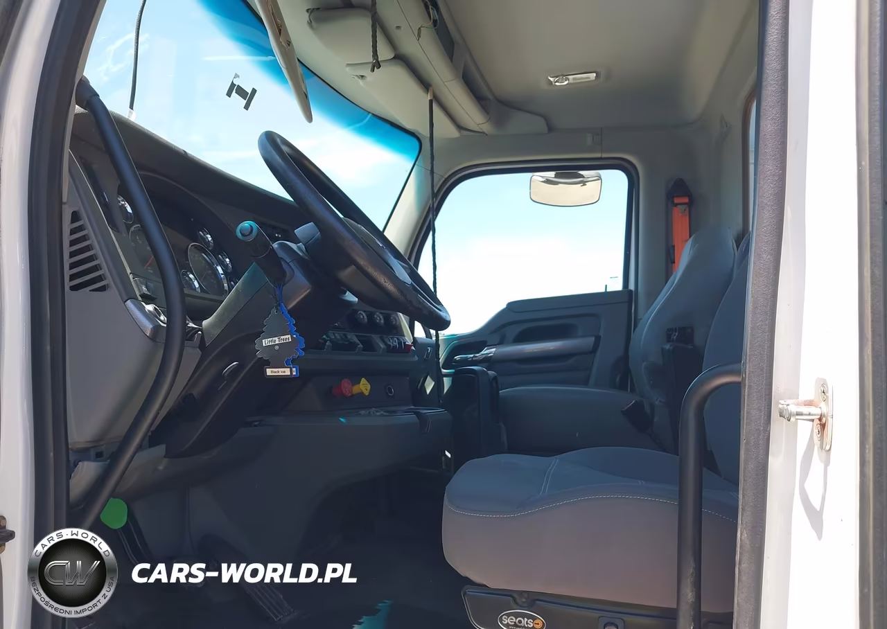 2019 Kenworth T680 VIN:1XKYD49X2KJ219560 - 7