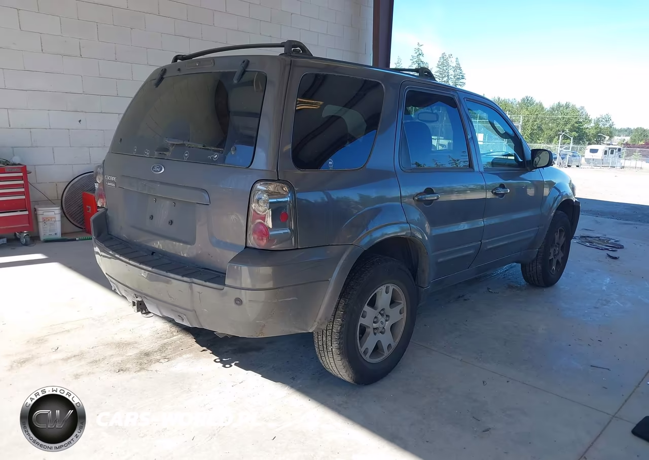 2005 Ford Escape Limited VIN:1FMCU94125KB15909 - 4