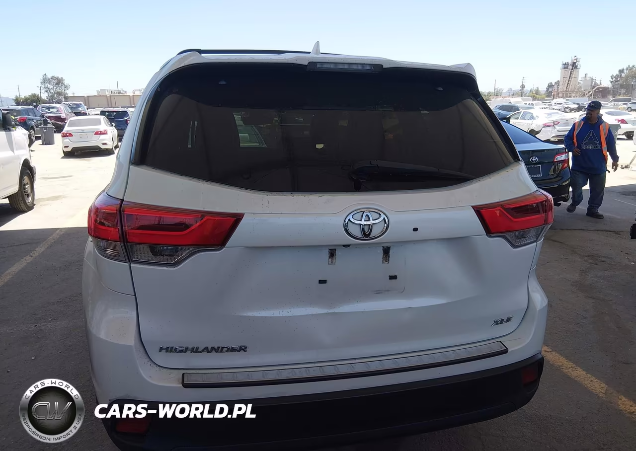 2017 Toyota Highlander Xle VIN:5TDKZRFH8HS511237 - 18