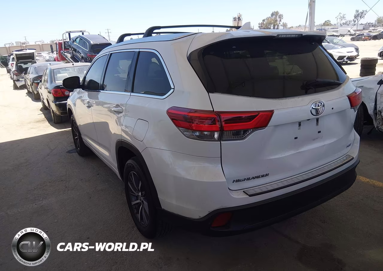 2017 Toyota Highlander Xle VIN:5TDKZRFH8HS511237 - 3