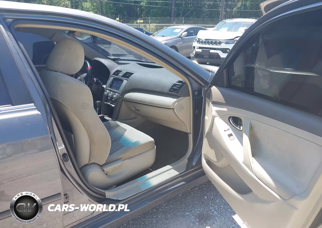 2010 Toyota Camry Le VIN:4T4BF3EK8AR052118 - 5