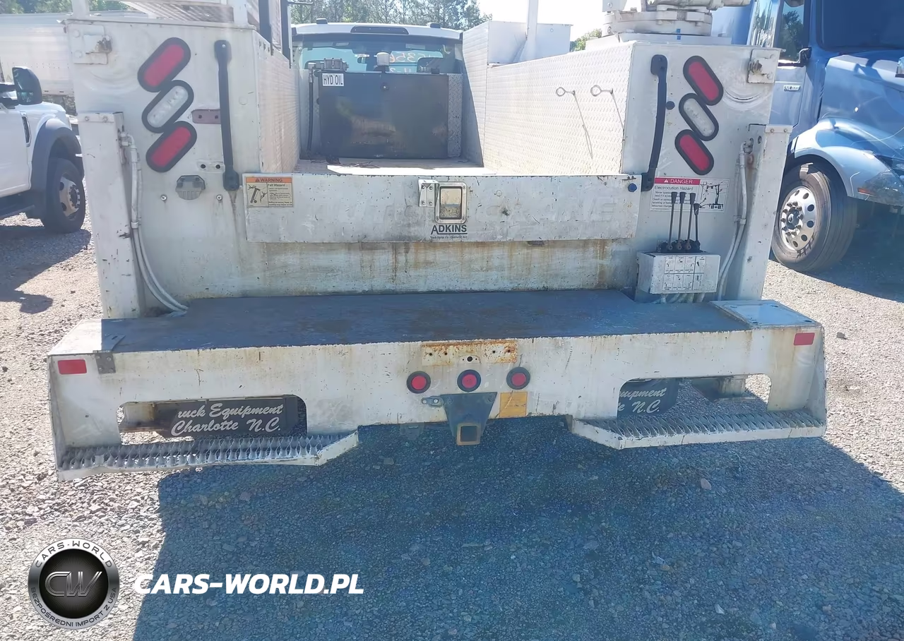 2020 Ford F-550 Chassis Xl VIN:1FDUF5GN7LEC47646 - 11