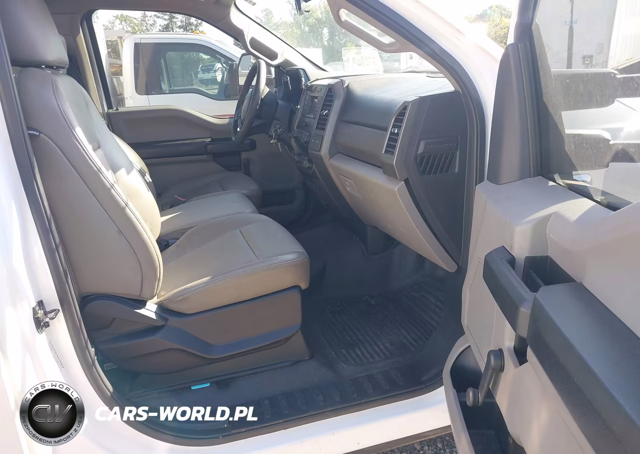2020 Ford F-550 Chassis Xl VIN:1FDUF5GN7LEC47646 - 7
