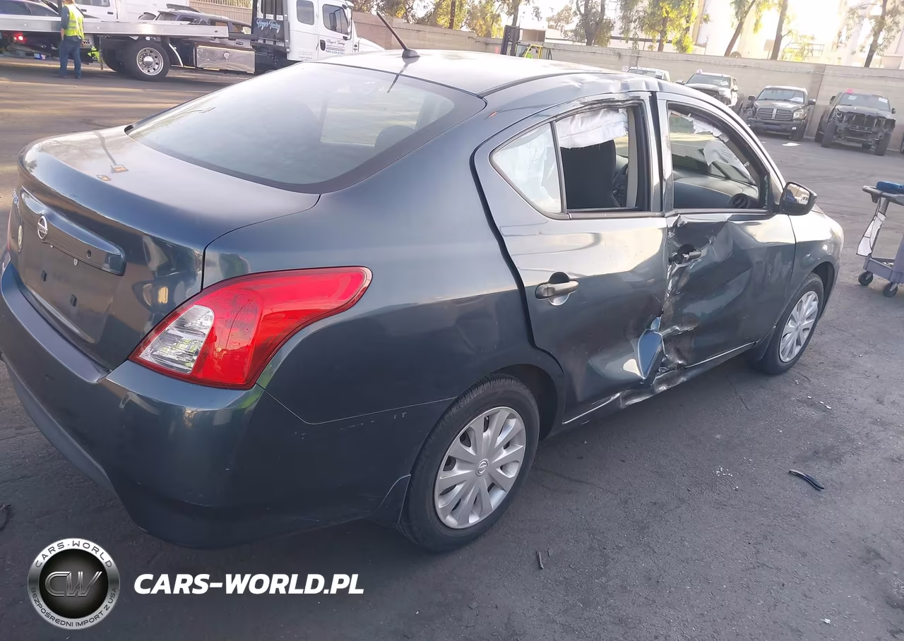2016 Nissan Versa 1.6 S VIN:3N1CN7AP0GL829024 - 4