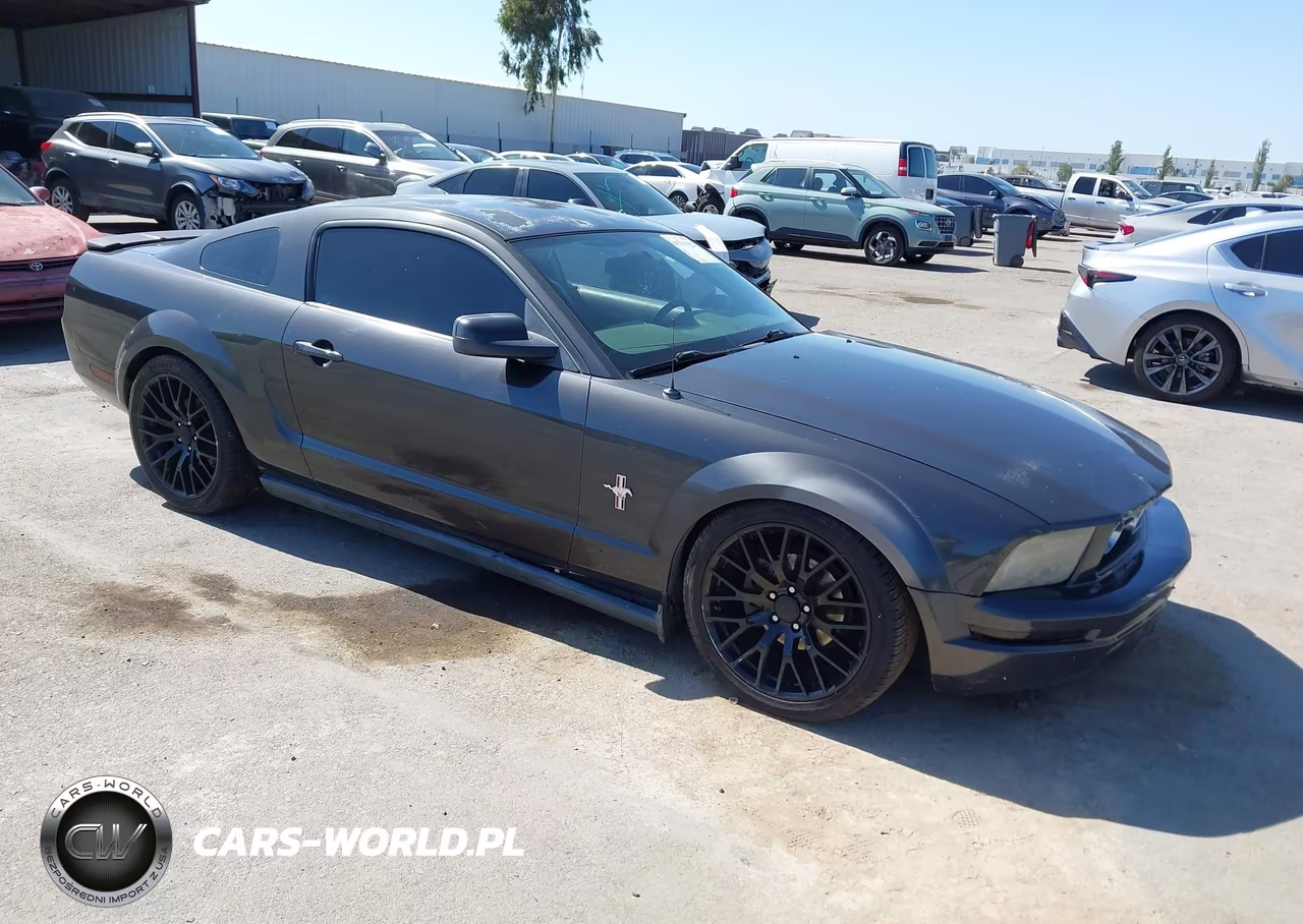 2007 Ford Mustang V6 Deluxe-V6 Premium – zdjęcie 1 z 16