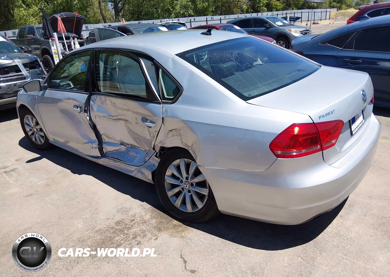 2015 Volkswagen Passat 1.8T Wolfsburg Edition VIN:1VWAT7A31FC054182 - 3
