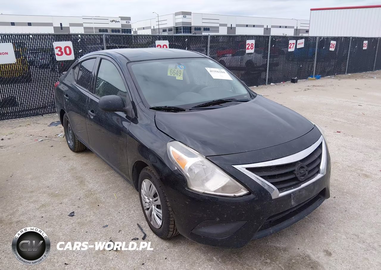 2015 Nissan Versa 1.6 S+ – zdjęcie 1 z 11