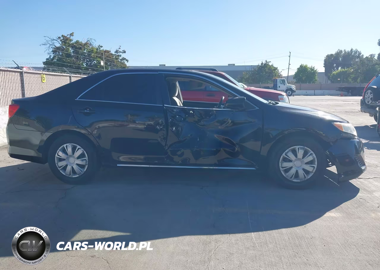 2014 Toyota Camry Le VIN:4T4BF1FK2ER351032 - 13