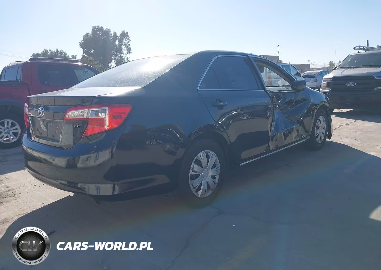 2014 Toyota Camry Le VIN:4T4BF1FK2ER351032 - 4