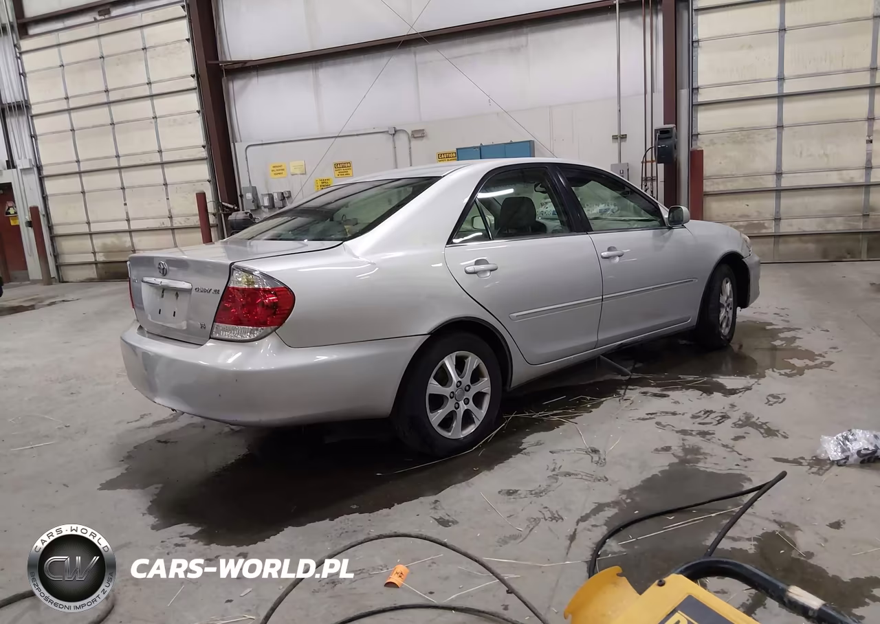 2005 Toyota Camry Xle V6 VIN:4T1BF30K75U606613 - 4
