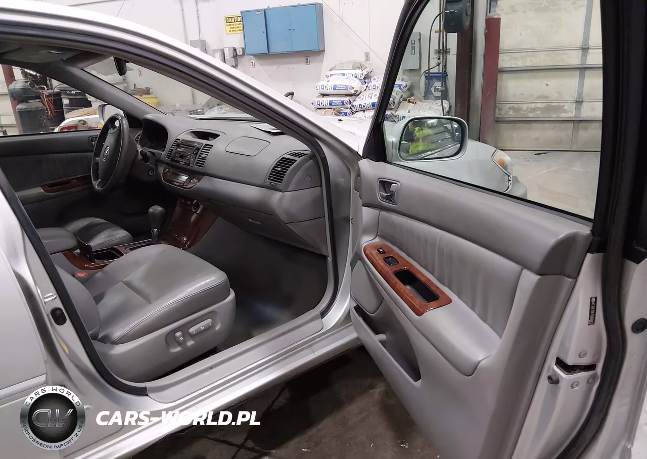 2005 Toyota Camry Xle V6 VIN:4T1BF30K75U606613 - 5