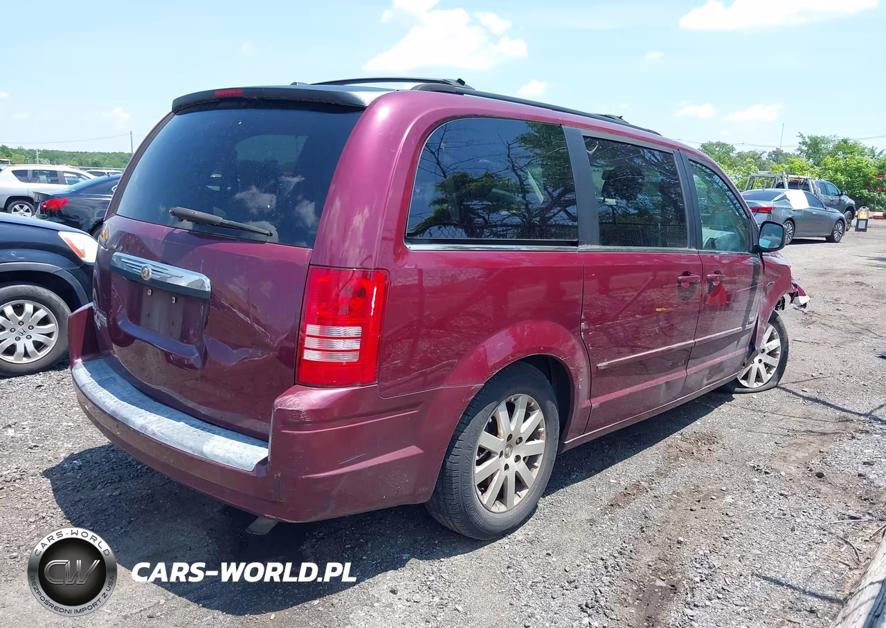 2008 Chrysler Town & Country Touring VIN:2A8HR54P48R838670 - 4