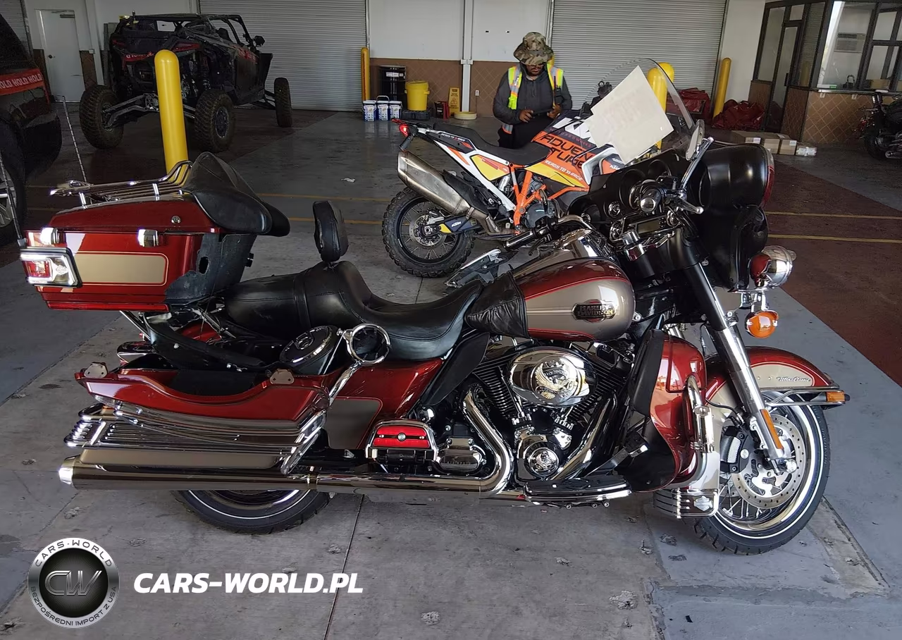 2009 Harley-Davidson Flhtcu VIN:1HD1FC4139Y638294 - 12