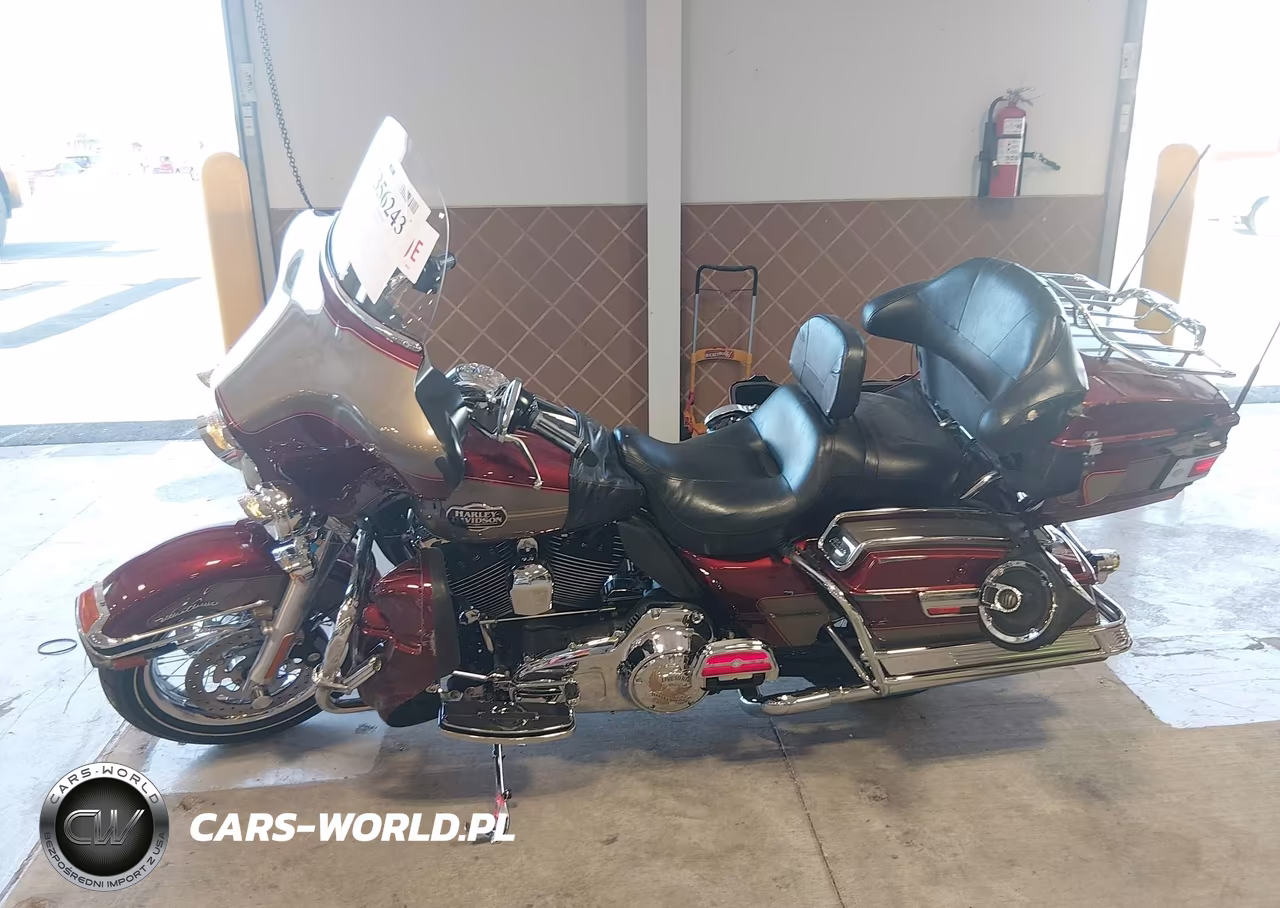 2009 Harley-Davidson Flhtcu VIN:1HD1FC4139Y638294 - 13