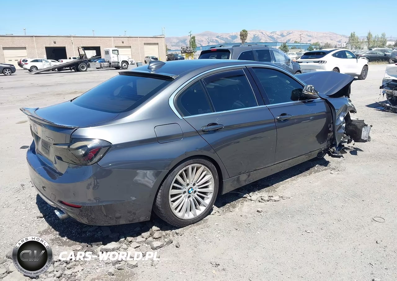 2013 BMW 328I xDrive VIN:WBA3B5G57DNS00594 - 4