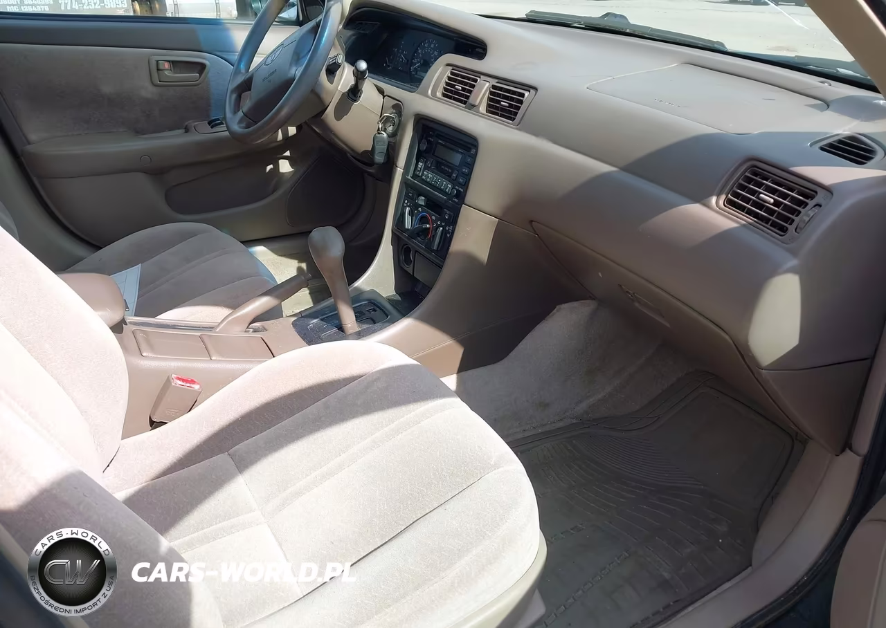 1999 Toyota Camry Le VIN:4T1BG22K0XU598829 - 5