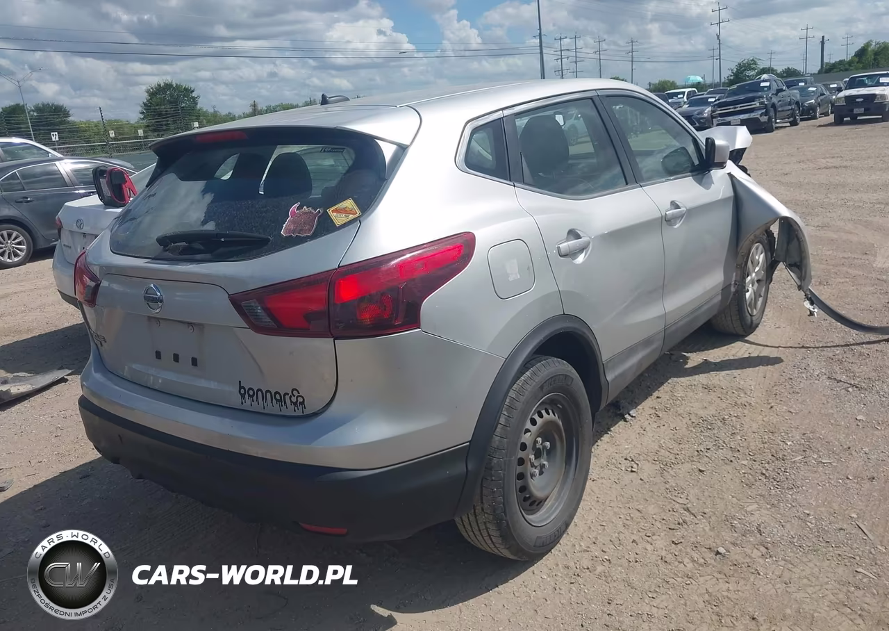 2019 Nissan Rogue Sport S VIN:JN1BJ1CPXKW525820 - 4